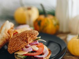 后蹄会假装成前蹄卖